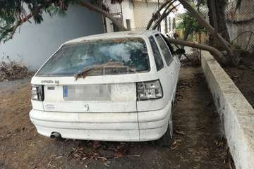 Cementerio de vehículos en La Pardilla, junto al Centro de Alzheimer/TA.