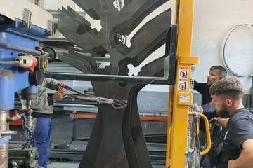 Máximo Riol ultima la escultura â€˜El árbol de Hipócratesâ€™ en honor de los sanitarios/TA.