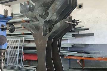 Máximo Riol ultima la escultura â€˜El árbol de Hipócratesâ€™ en honor de los sanitarios/TA.