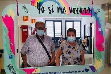 Vacunación contra la Covid-19 en el Centro de Salud de El Calero/TA.