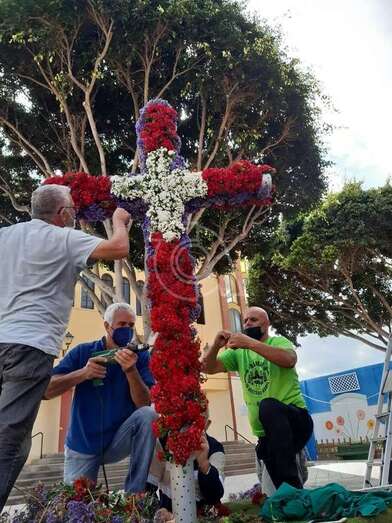 Cruz enramada en El Ejido/TA.