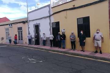 Enrame y colocación de la Cruz en El Roque Azucarero/TA.