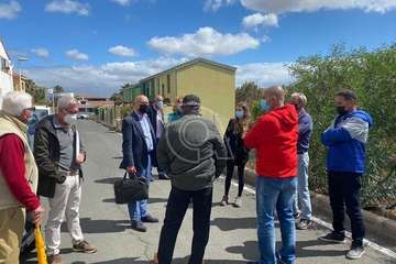 Reunión al aire libre con el Diputado del Común y la subdelegada del Gobierno en Las Palmas/TA.