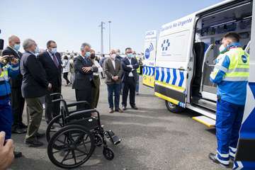 Presentación en Telde de la nueva flota de ambulancias de TSNU de Gran Canaria/Acfi Pres.