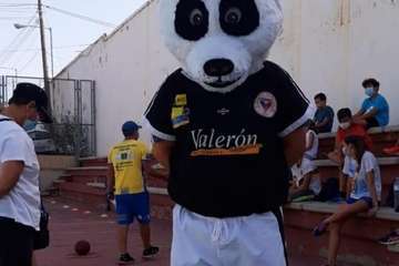 La Churrería Melián y el Castro Morales se vuelcan para promocionar la lucha canaria/Castro Morales.