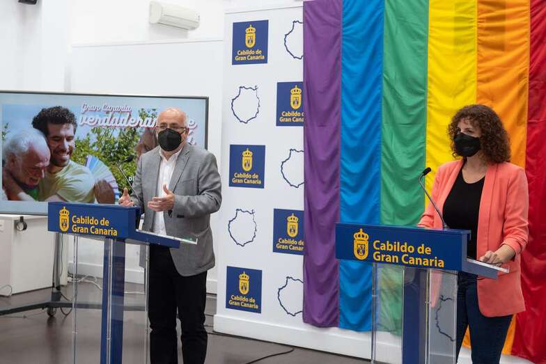 El presidente del Cabildo Antonio Morales y la consejera de Igualdad, Sara Ramírez/TA.