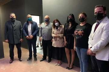 Humor y fuegos artificiales en Telde en la Noche de San Juan/TA.