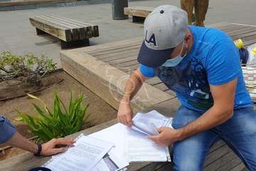 Concentración a las puertas de los juzgados de Telde por una ley antiokupas/TA.