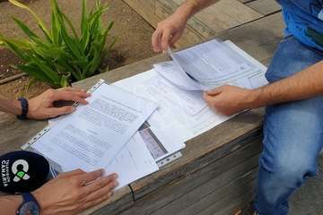 Concentración a las puertas de los juzgados de Telde por una ley antiokupas/TA.