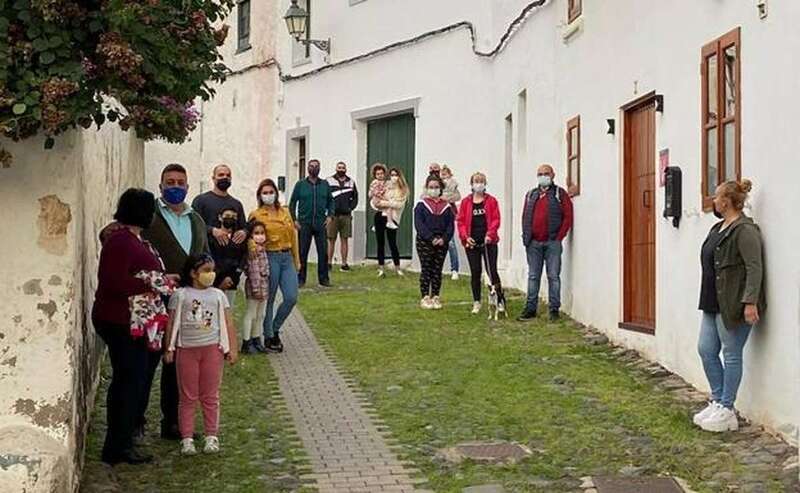 Vecinos de San Francisco reclaman fibra óptica/C7.