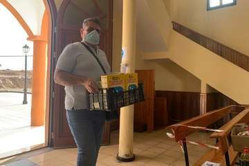 Caserío de Gando ofrenda a su patrono San Fermín/TA.