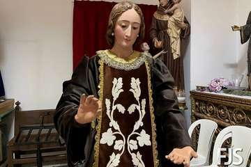 La Virgen del Carmen estrena traje y manto en su festividad en Los Llanos de Telde/Francisco Javier Santana.