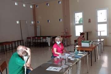 El exedil Julián González arrasa en las elecciones vecinales de Marpequeña/TA.