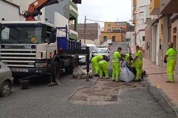  Alegría en La Pardilla por el rebacheado de las calles de la Urbanización Fiol/TA.