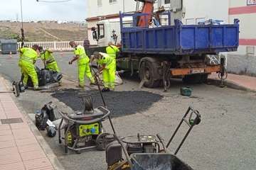  Alegría en La Pardilla por el rebacheado de las calles de la Urbanización Fiol/TA.