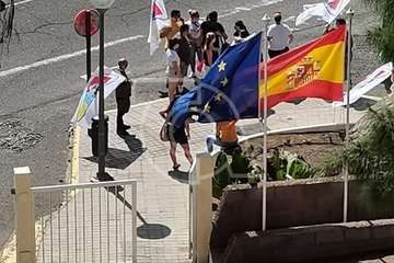  Protesta para exigir más personal a las puertas de la Residencia de Taliarte/TA.