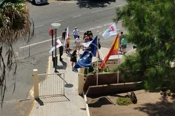  Protesta para exigir más personal a las puertas de la Residencia de Taliarte/TA.