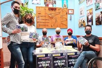 Presentación del calendario solidario por La Palma/TA.