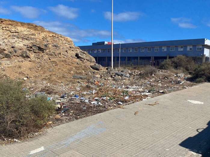 La suciedad impera en el Tablero del Conde / TA