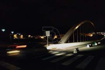 El viaducto de Las Longueras, a oscuras/TA.