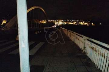 El viaducto de Las Longueras, a oscuras/TA.