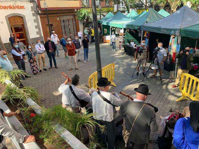 Momento del acto inaugural de la muestra/TA.