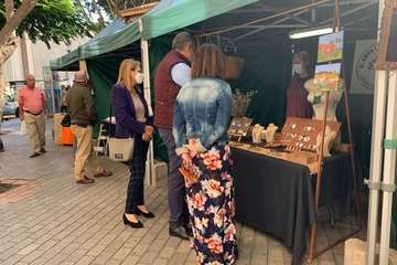 Doce profesionales ofrecen sus creaciones en la Muestra de Artesanía de Los Llanos/TA.