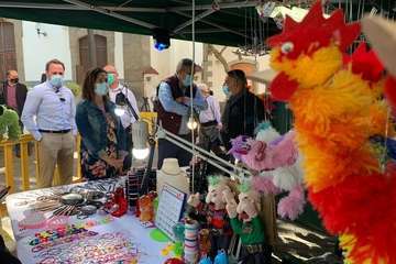 Doce profesionales ofrecen sus creaciones en la Muestra de Artesanía de Los Llanos/TA.