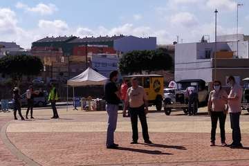Telde exhibe al aire libre sus coches más antiguos y clásicos/Miguel Florido.