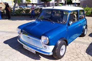 Telde exhibe al aire libre sus coches más antiguos y clásicos/Miguel Florido.