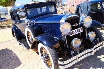 Telde exhibe al aire libre sus coches más antiguos y clásicos/Miguel Florido.