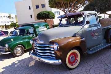 Telde exhibe al aire libre sus coches más antiguos y clásicos/Miguel Florido.