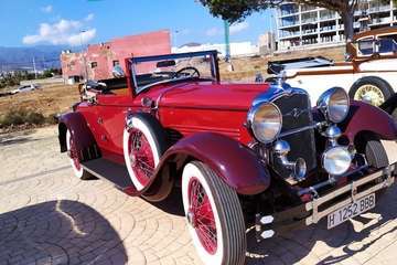 Telde exhibe al aire libre sus coches más antiguos y clásicos/Miguel Florido.