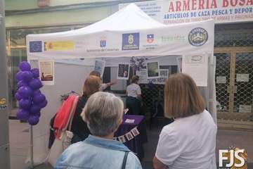 Ocho colectivos muestran en Telde sus trabajos en favor de la mujer/Francisco Javier Santana.