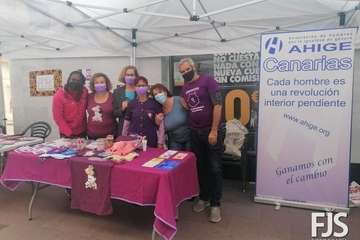 Ocho colectivos muestran en Telde sus trabajos en favor de la mujer/Francisco Javier Santana.