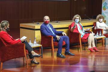 CIME y ASEME Canarias reconocen el esfuerzo de las mujeres empresarias de las Islas con la entrega de sus galardones/Acfi Press.