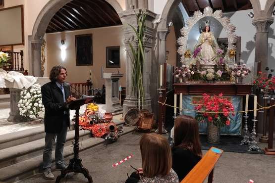 Lectura del pregón/Francisco Javier Santana y Antonio Alí.