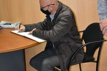 El Diputado del Común firma en 'El mostrador de Ezequiel López'/TA.