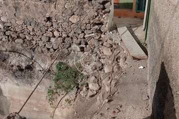 Trabajos de arreglo de la tapia/TA.