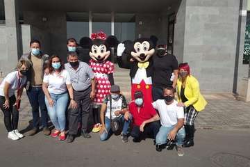 Recogida solidaria de juguetes en la rambla Pedro Lezcano de Los Llanos de Telde/Francisco Javier Santana y Jesús Ruiz Mesa.