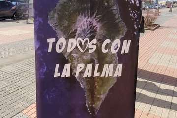 Recogida solidaria de juguetes en la rambla Pedro Lezcano de Los Llanos de Telde/Francisco Javier Santana y Jesús Ruiz Mesa.