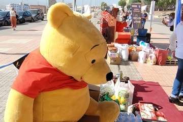 Recogida solidaria de juguetes en la rambla Pedro Lezcano de Los Llanos de Telde/Francisco Javier Santana y Jesús Ruiz Mesa.