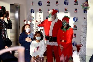 Papá Noel irrumpe en el Teatro de Telde/Francisco Javier Santana.