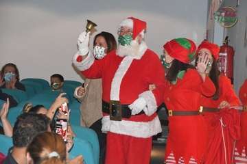 Papá Noel irrumpe en el Teatro de Telde/Francisco Javier Santana.