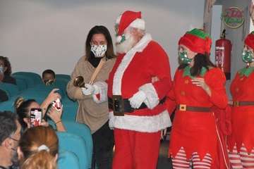 Papá Noel irrumpe en el Teatro de Telde/Francisco Javier Santana.
