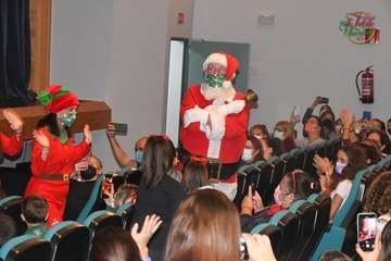Papá Noel irrumpe en el Teatro de Telde/Francisco Javier Santana.