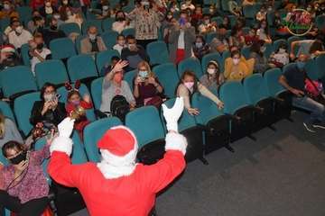 Papá Noel irrumpe en el Teatro de Telde/Francisco Javier Santana.