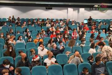 Papá Noel irrumpe en el Teatro de Telde/Francisco Javier Santana.