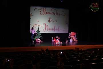 Papá Noel irrumpe en el Teatro de Telde/Francisco Javier Santana.