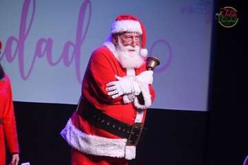 Papá Noel irrumpe en el Teatro de Telde/Francisco Javier Santana.